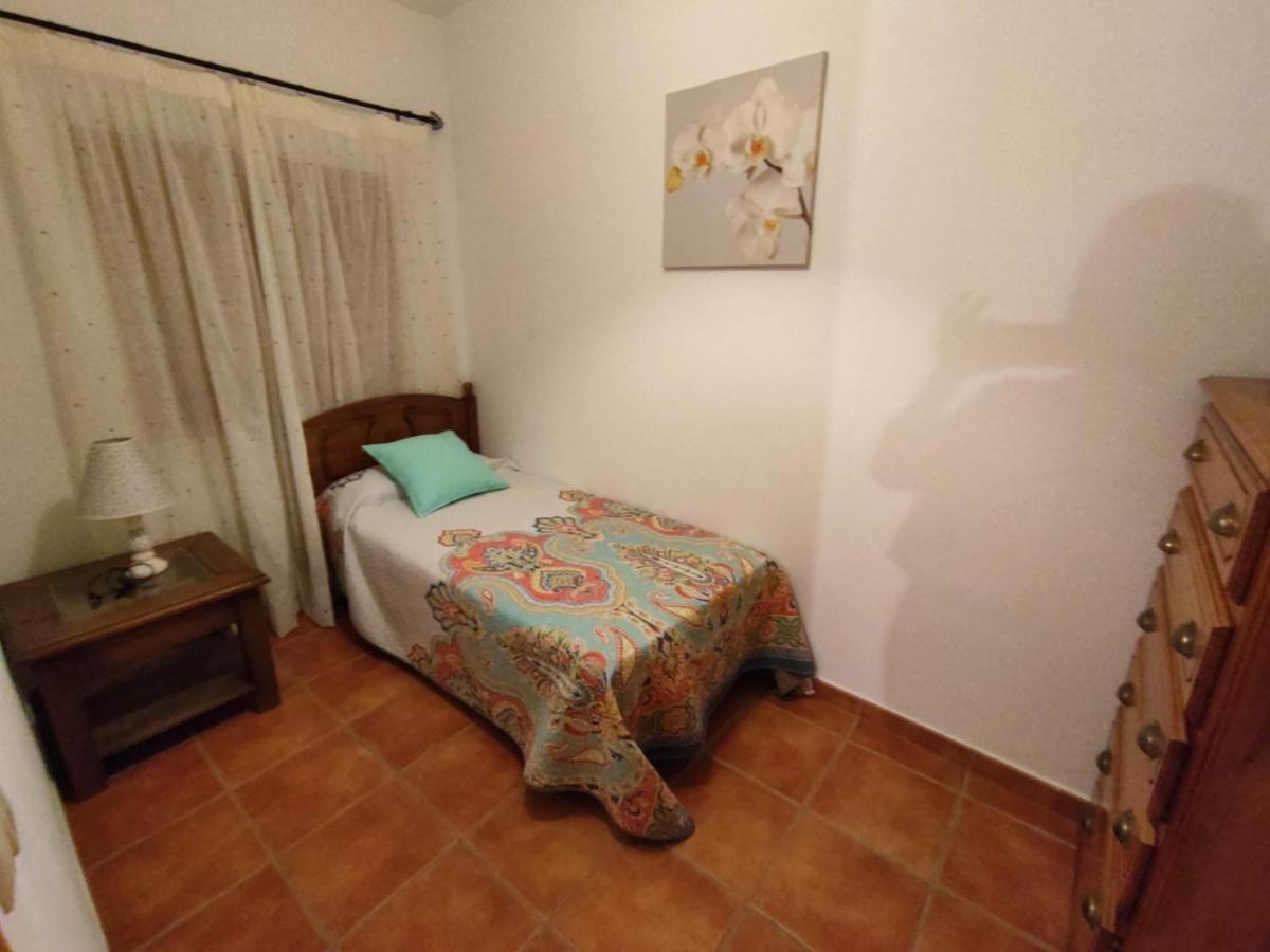 Casa Petra : Bonita Casa Rural En Yunquera Esterno foto