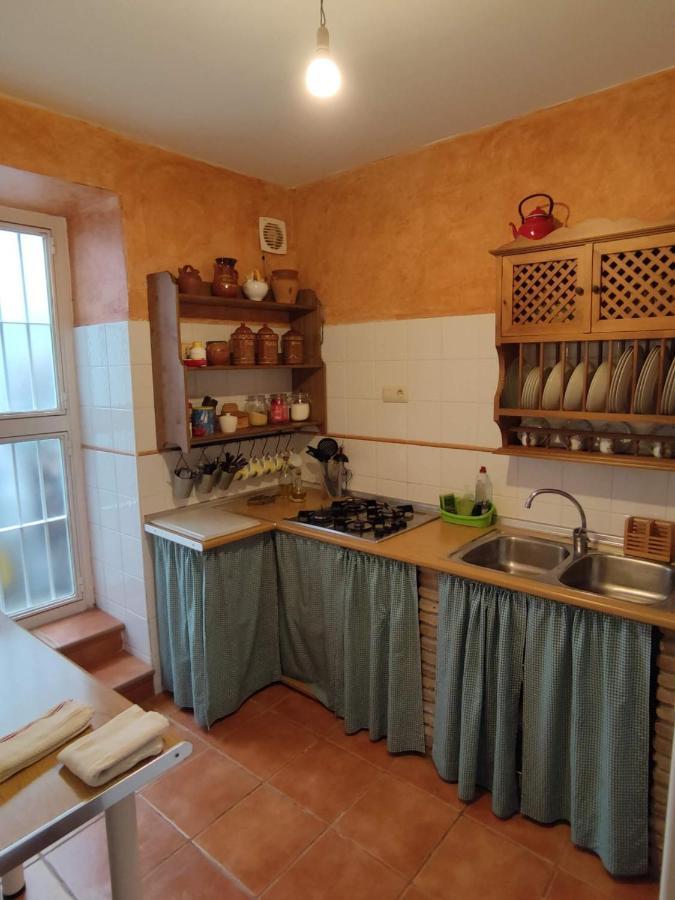 Casa Petra : Bonita Casa Rural En Yunquera Esterno foto