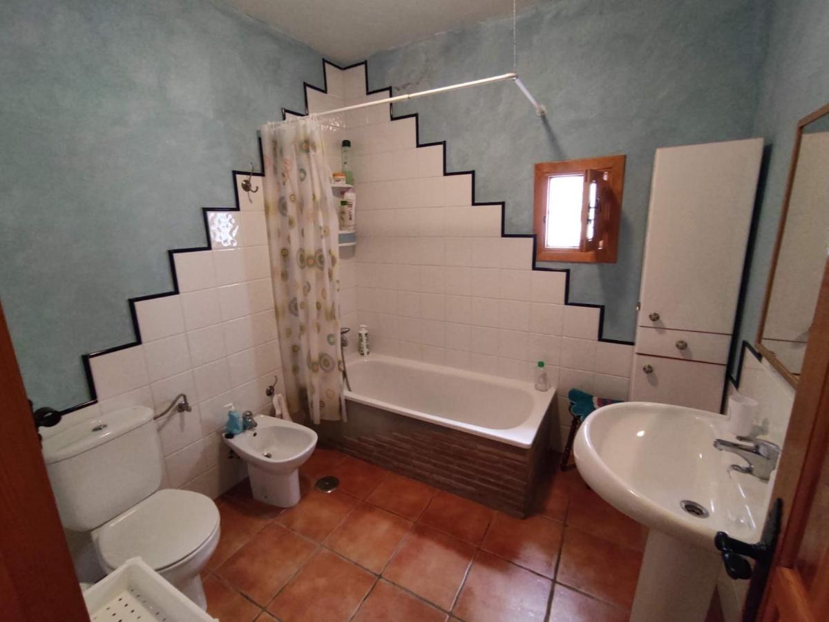 Casa Petra : Bonita Casa Rural En Yunquera Esterno foto