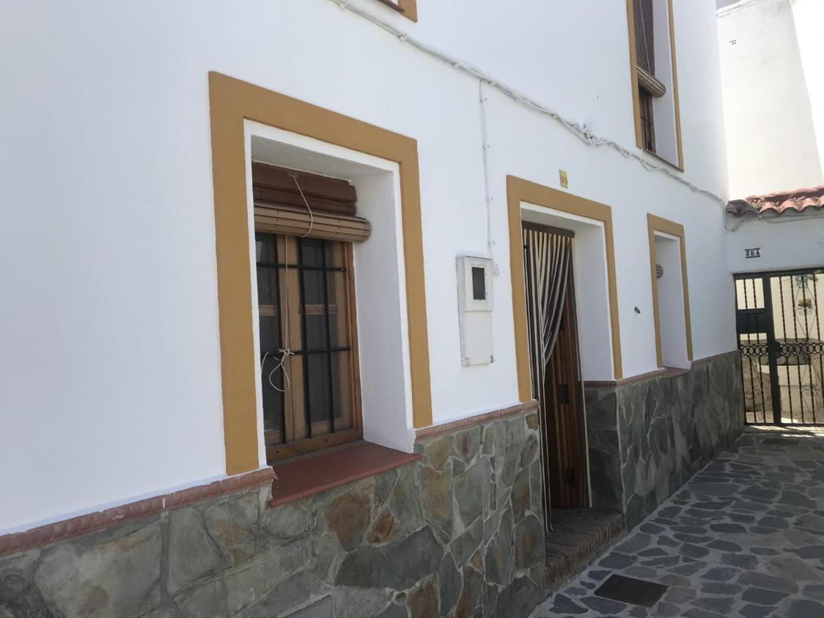 Casa Petra : Bonita Casa Rural En Yunquera Esterno foto